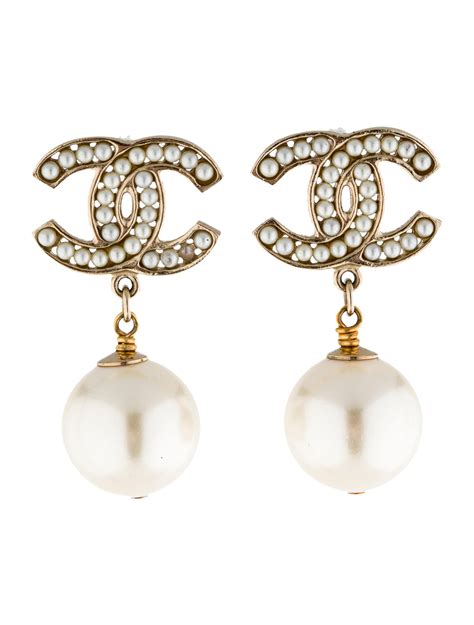 chanel cc drop pearl earrings|chanel cc earrings real.